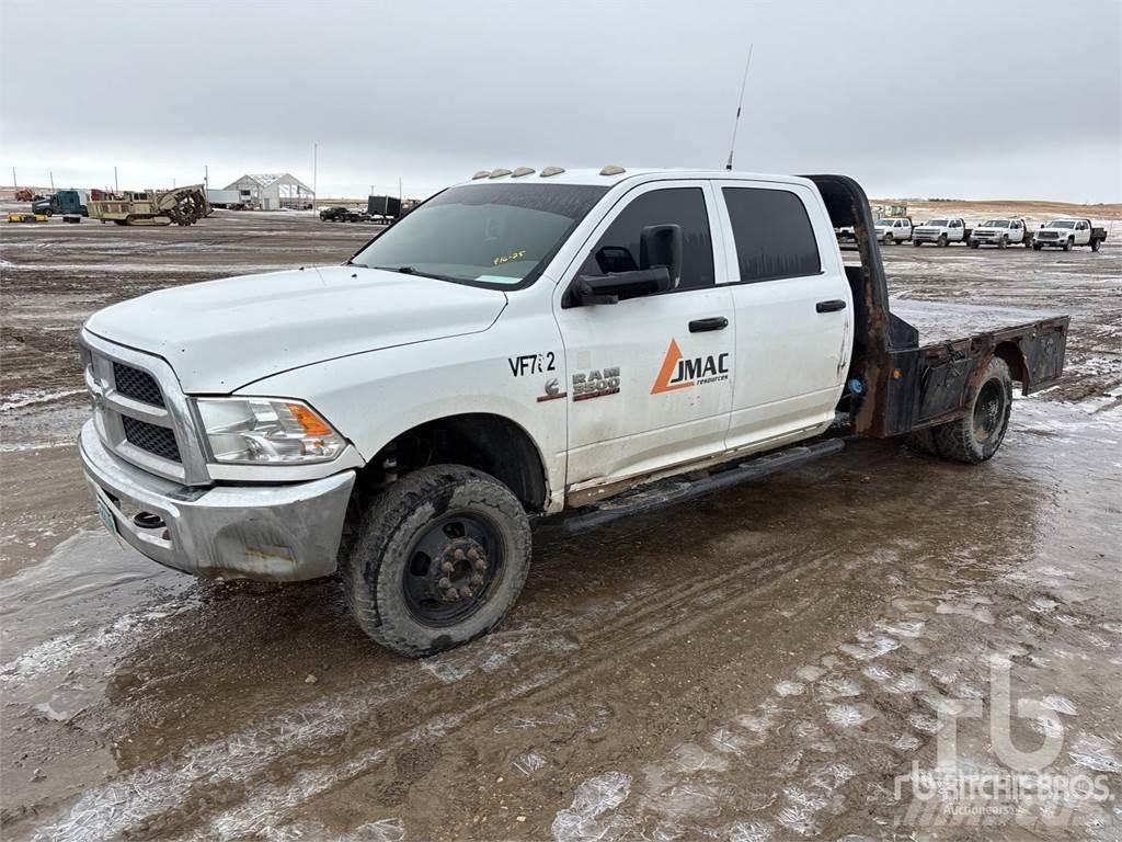 RAM 3500 플랫베드/드롭사이드 트럭