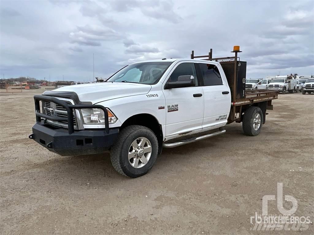 RAM 3500 플랫베드/드롭사이드 트럭