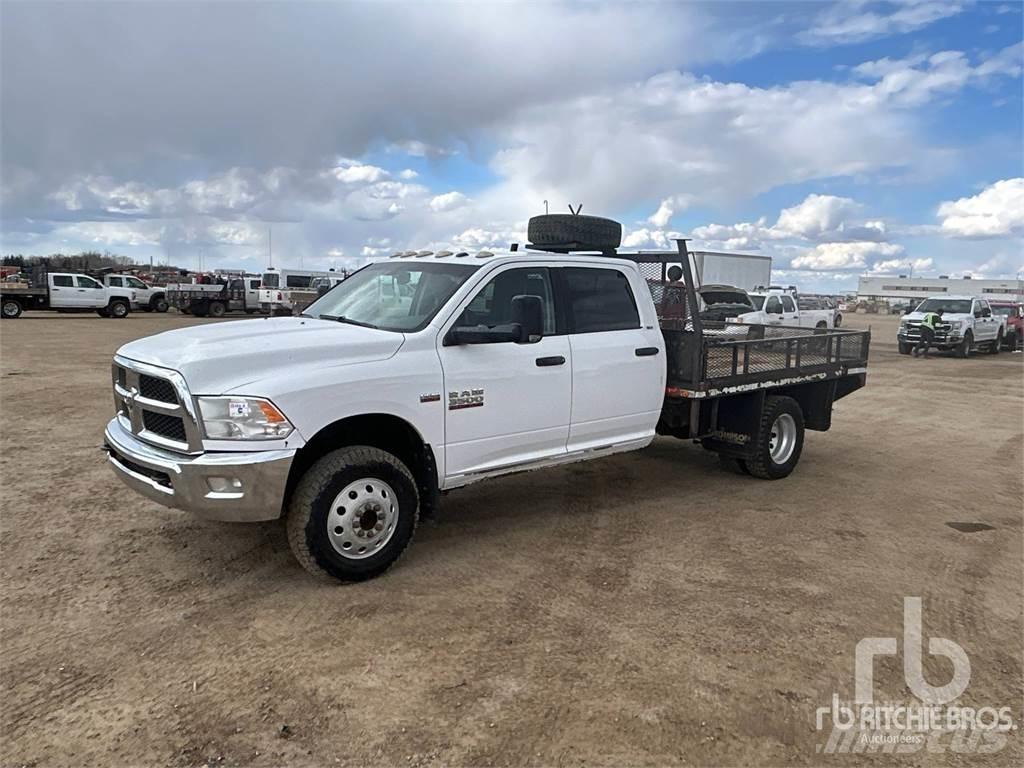 RAM 3500 플랫베드/드롭사이드 트럭