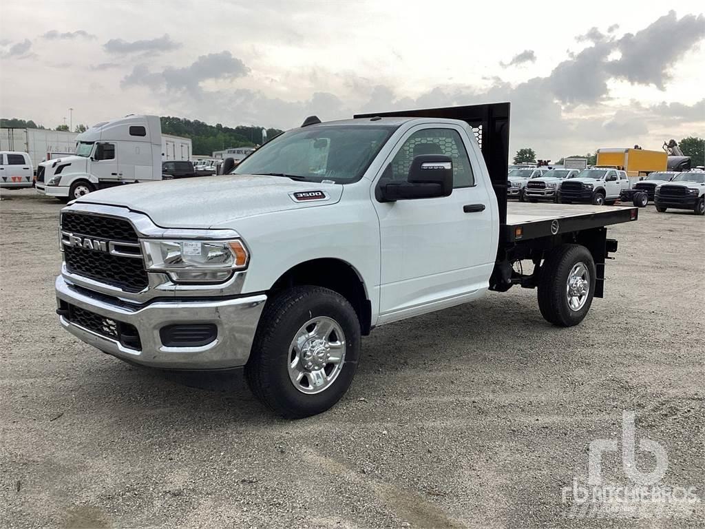 RAM 3500 플랫베드/드롭사이드 트럭