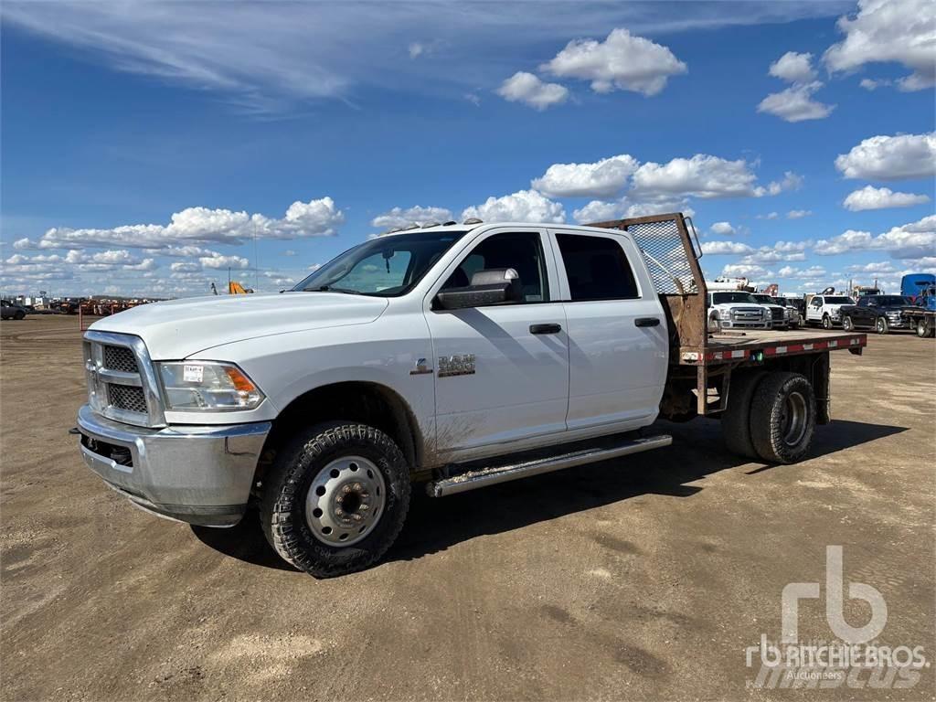 RAM 3500HD 플랫베드/드롭사이드 트럭