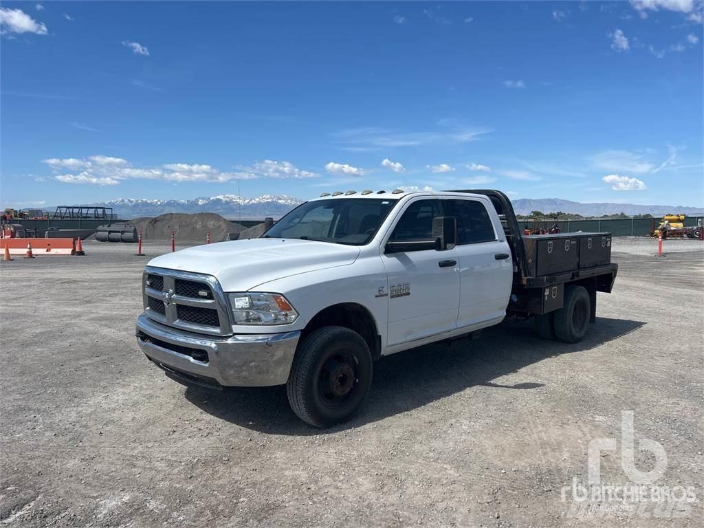 RAM 3500HD 플랫베드/드롭사이드 트럭