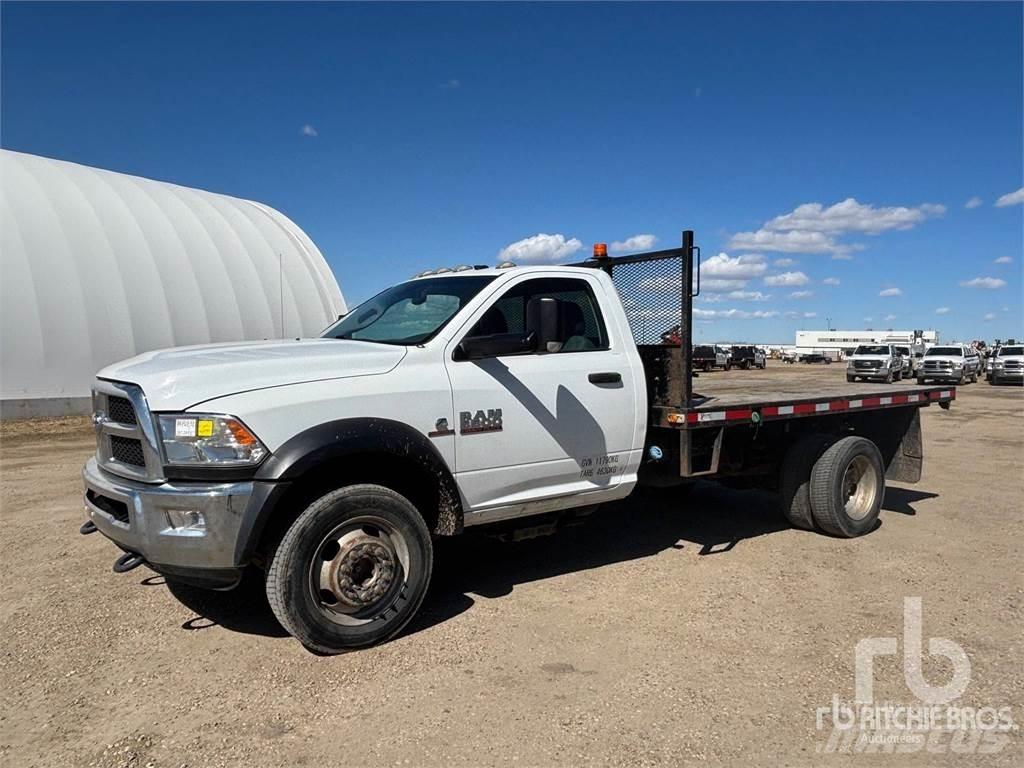 RAM 5500 플랫베드/드롭사이드 트럭