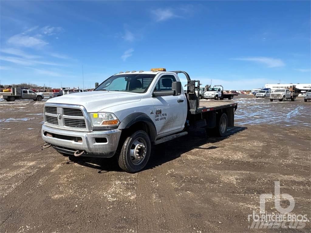 RAM 5500 플랫베드/드롭사이드 트럭