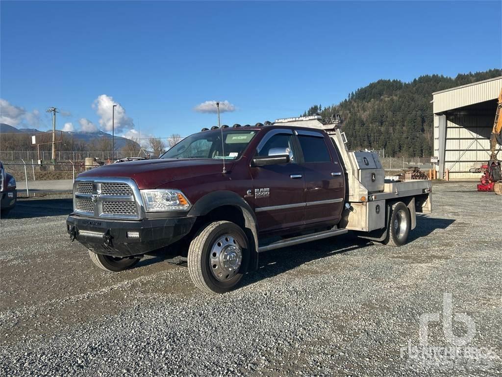 RAM 5500 플랫베드/드롭사이드 트럭