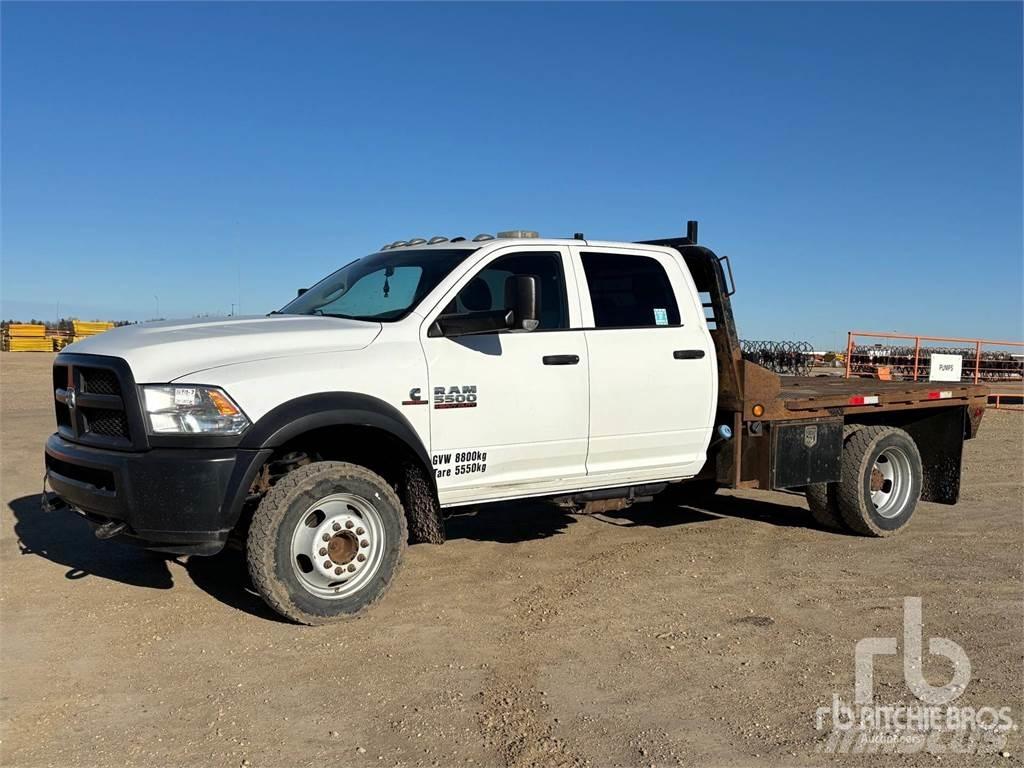 RAM 5500 플랫베드/드롭사이드 트럭