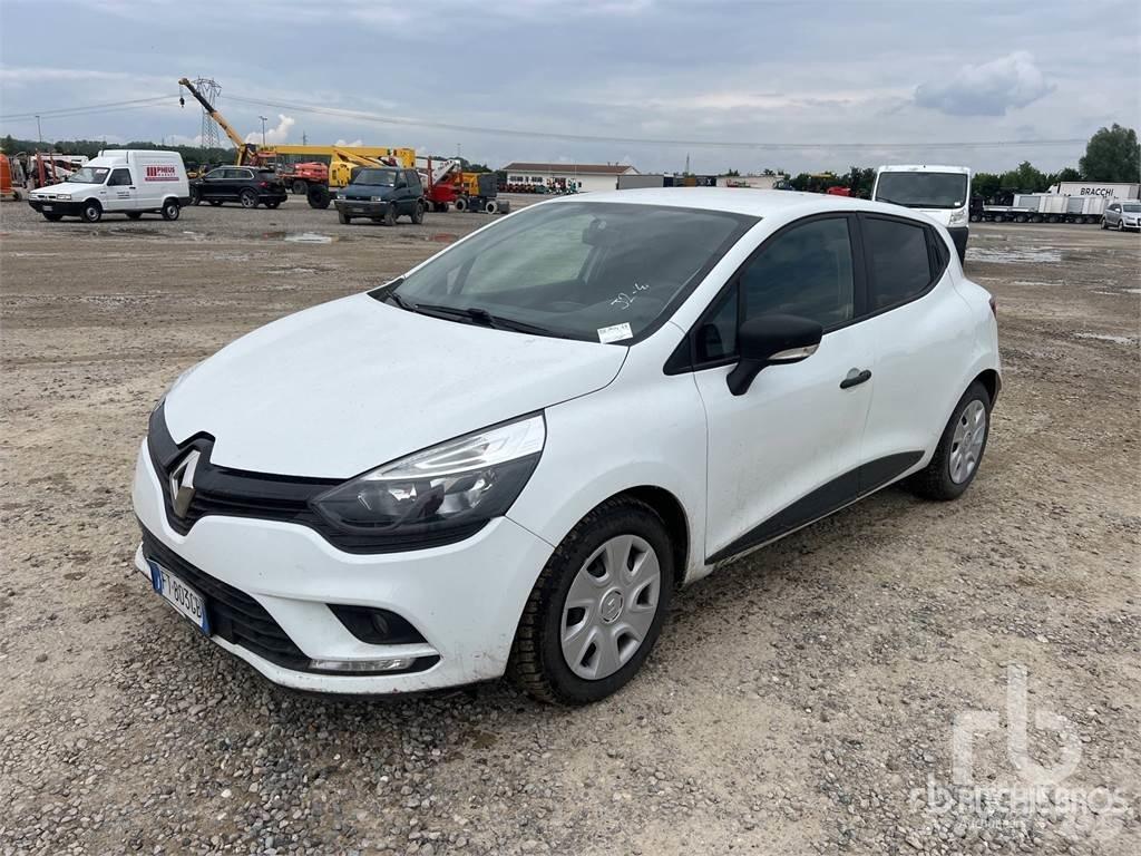 Renault CLIO 패널 화물차