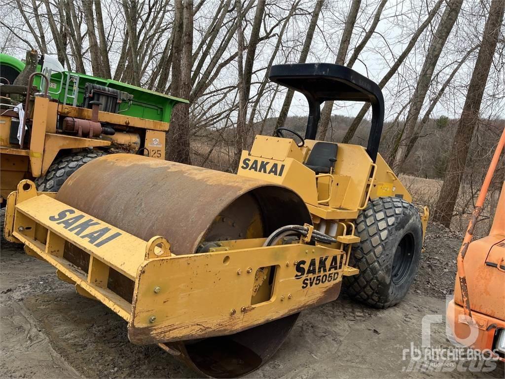 Sakai SV505 토양 다짐기