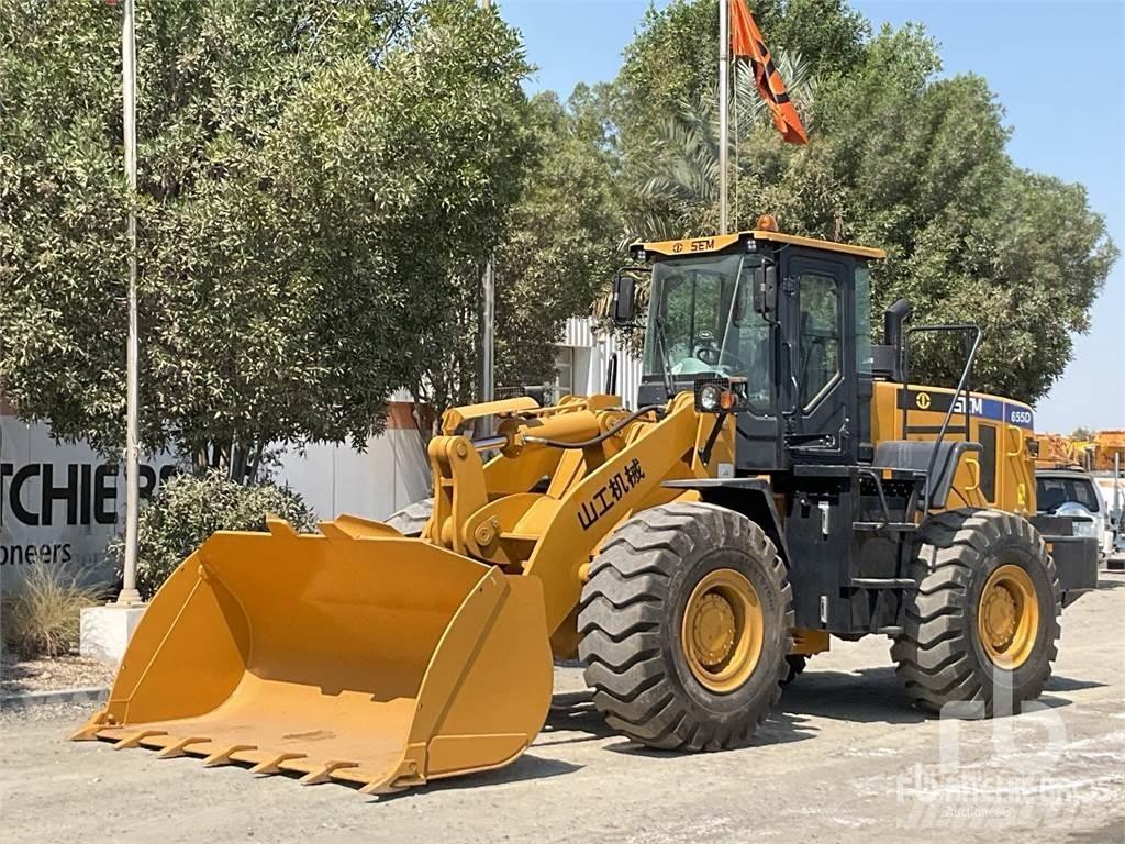 SEM 655D  휠로우더