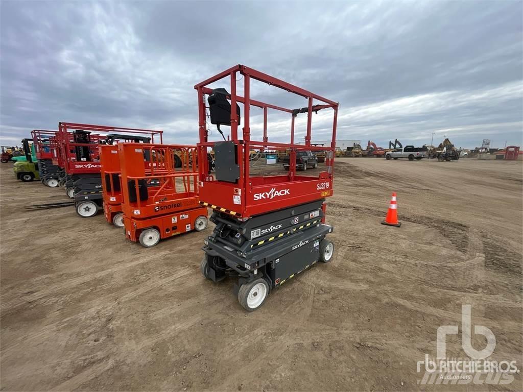 SkyJack SJ3219 가위형 리프트