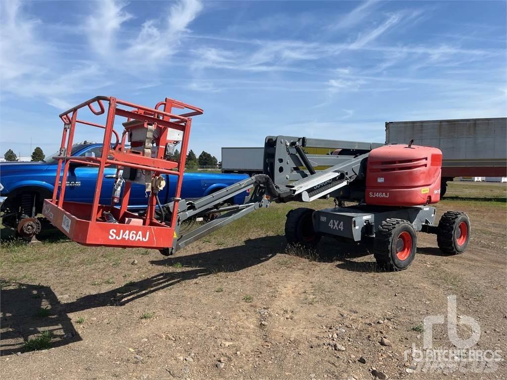 SkyJack SJ46AJ 관절형 전동이동 리프트