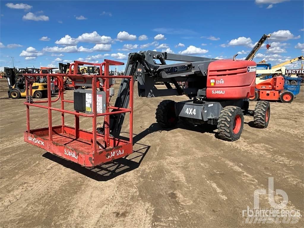 SkyJack SJ46AJ 관절형 전동이동 리프트