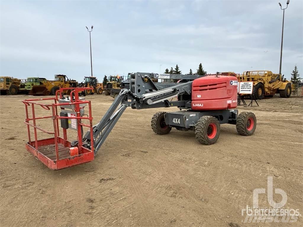 SkyJack SJ46AJ 관절형 전동이동 리프트