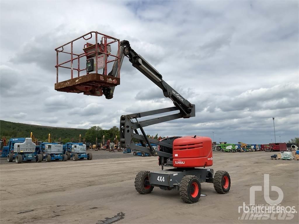 SkyJack SJ46AJ 관절형 전동이동 리프트