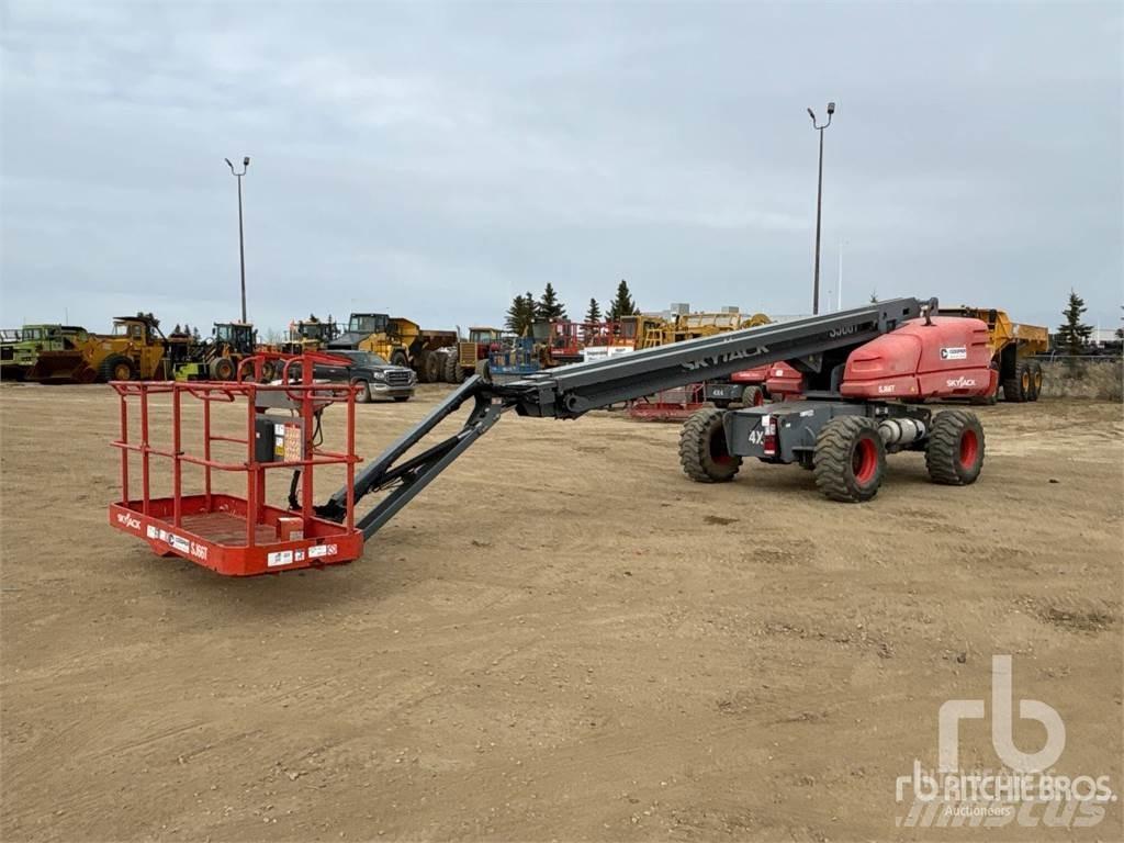 SkyJack SJ66T 관절형 전동이동 리프트
