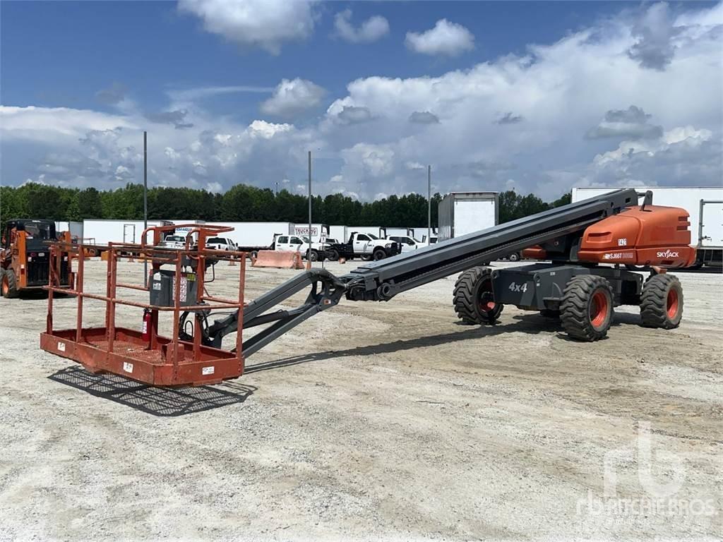 SkyJack SJ66T 관절형 전동이동 리프트