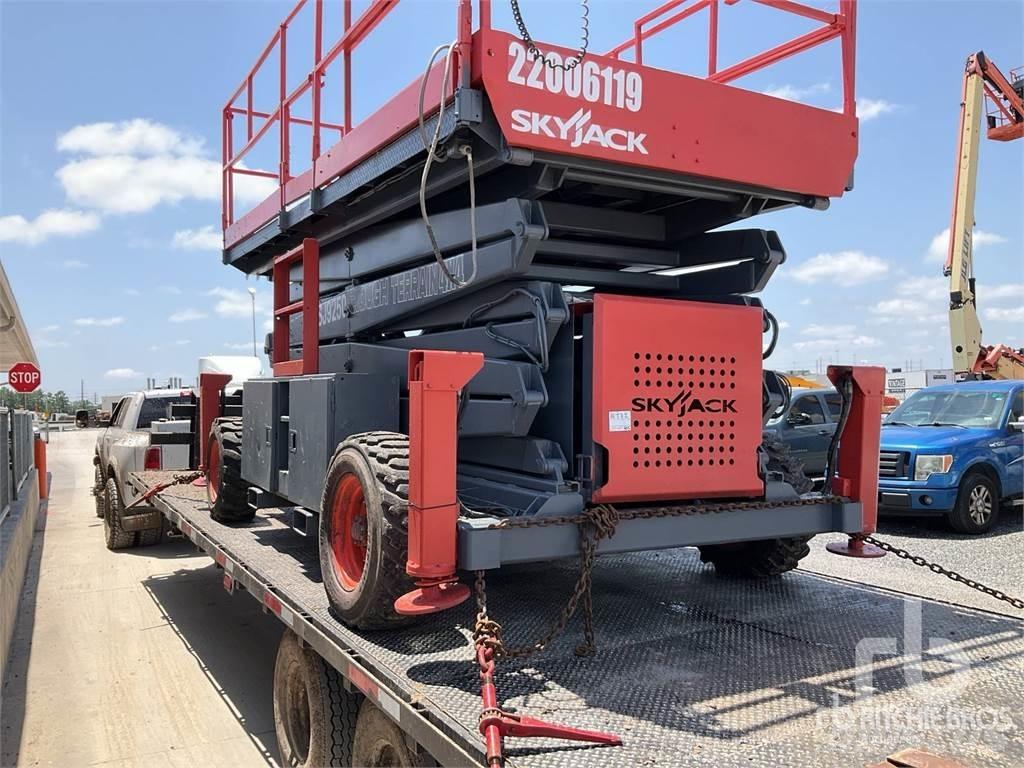 SkyJack SJ9250 가위형 리프트