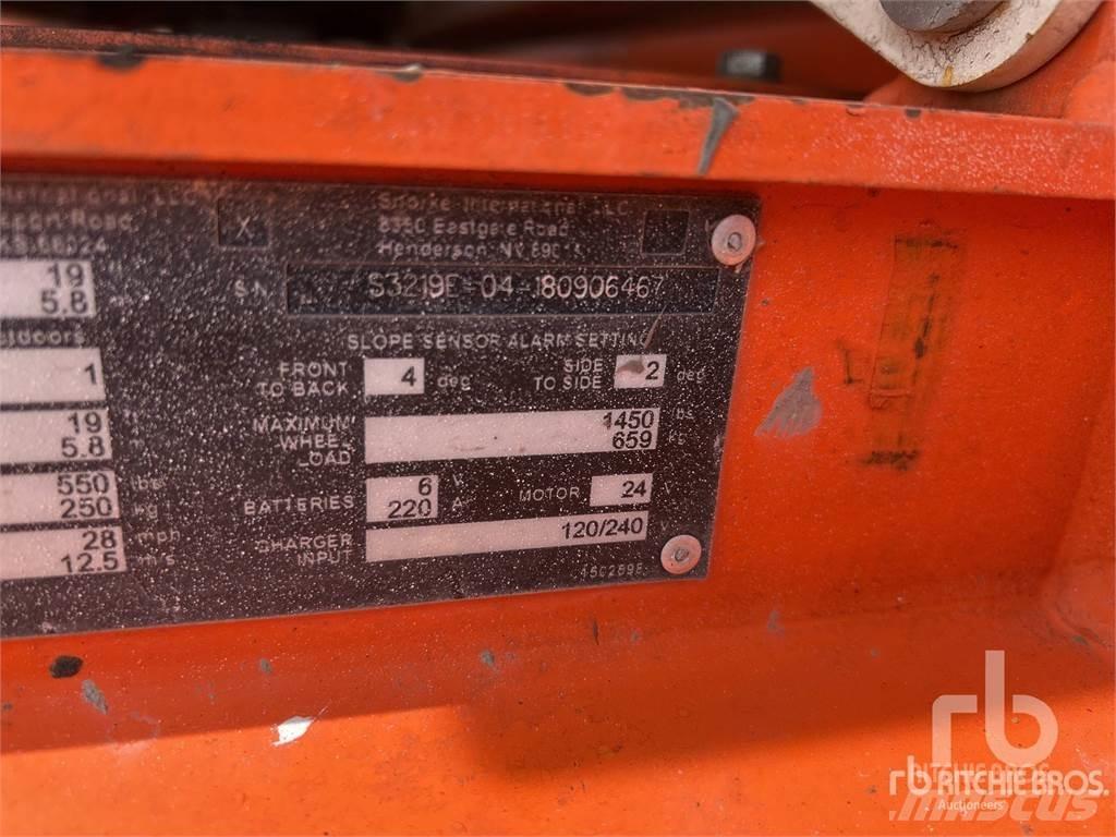 Snorkel S3219E 가위형 리프트