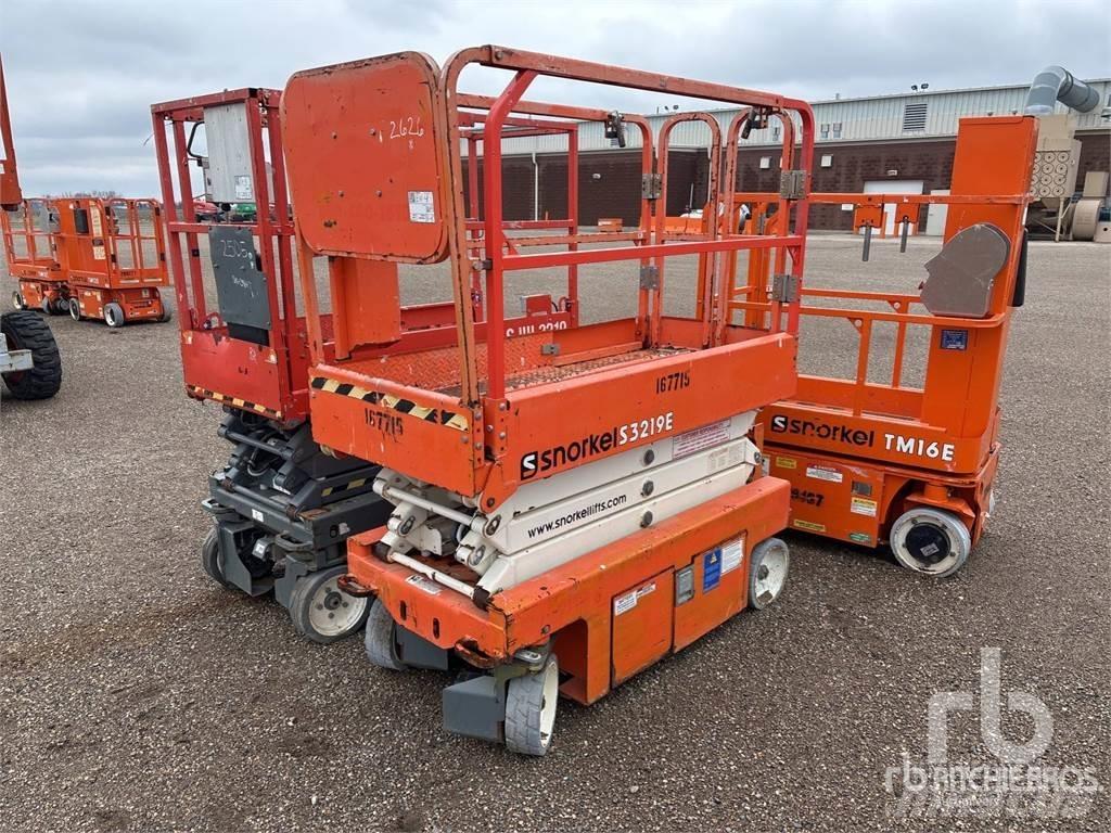 Snorkel S3219E 관절형 전동이동 리프트