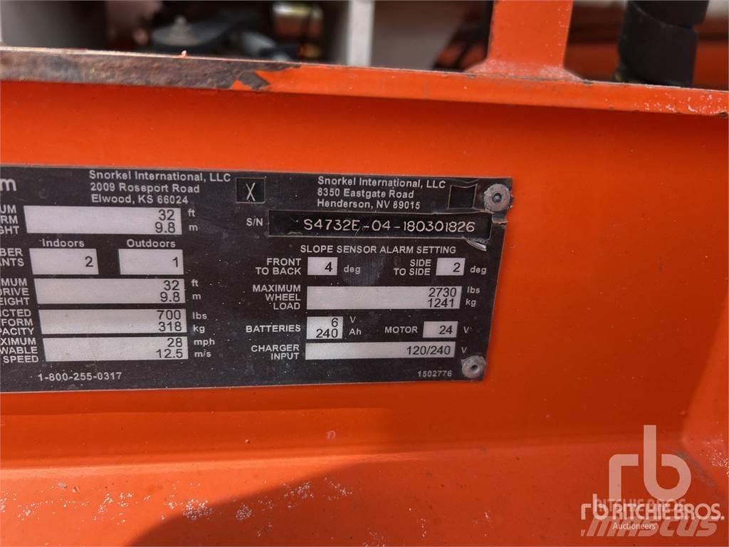 Snorkel S4732E 가위형 리프트