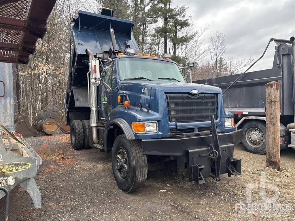 Sterling L9500 제설 블레이드 및 제설기