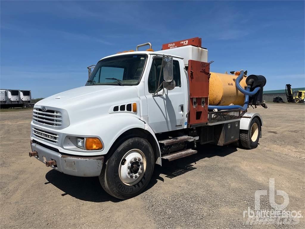 Sterling M8500 콤비/진공 트럭