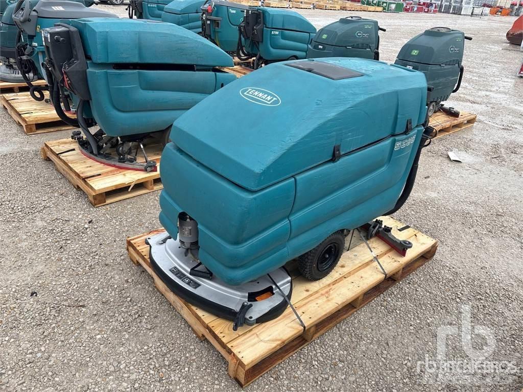 Tennant 5680 도로 청소차