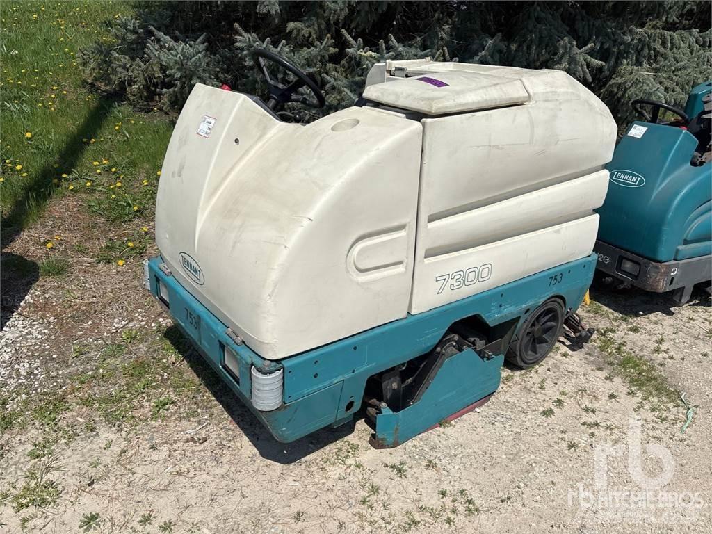 Tennant 7300 도로 청소차