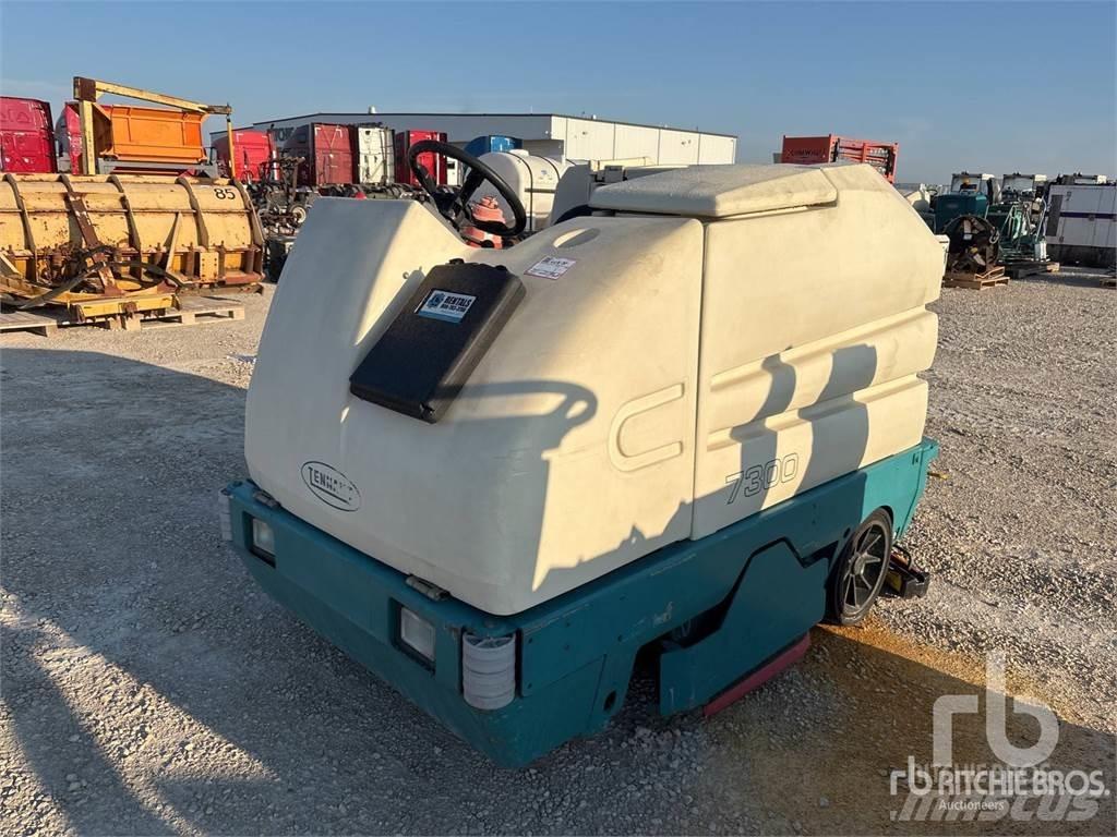 Tennant 7300 도로 청소차