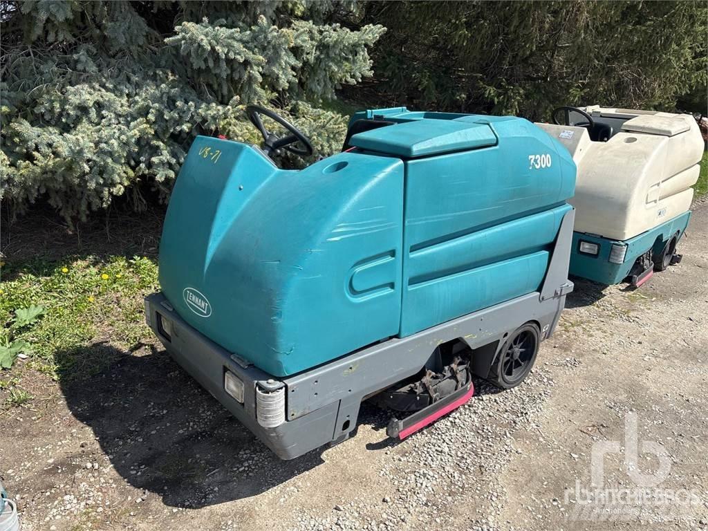 Tennant 7300 도로 청소차