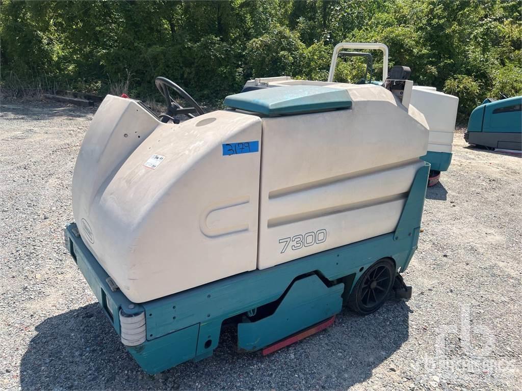Tennant 7300 도로 청소차