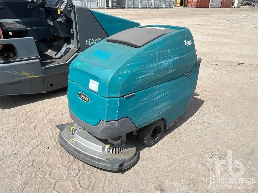 Tennant T600 도로 청소차