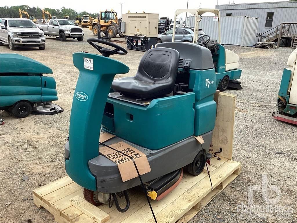 Tennant T7 도로 청소차