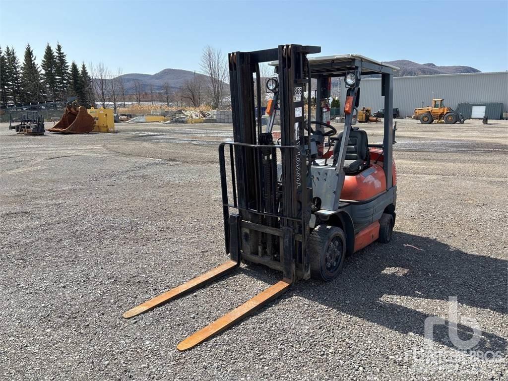 Toyota 6FJCU25 디젤 지게차
