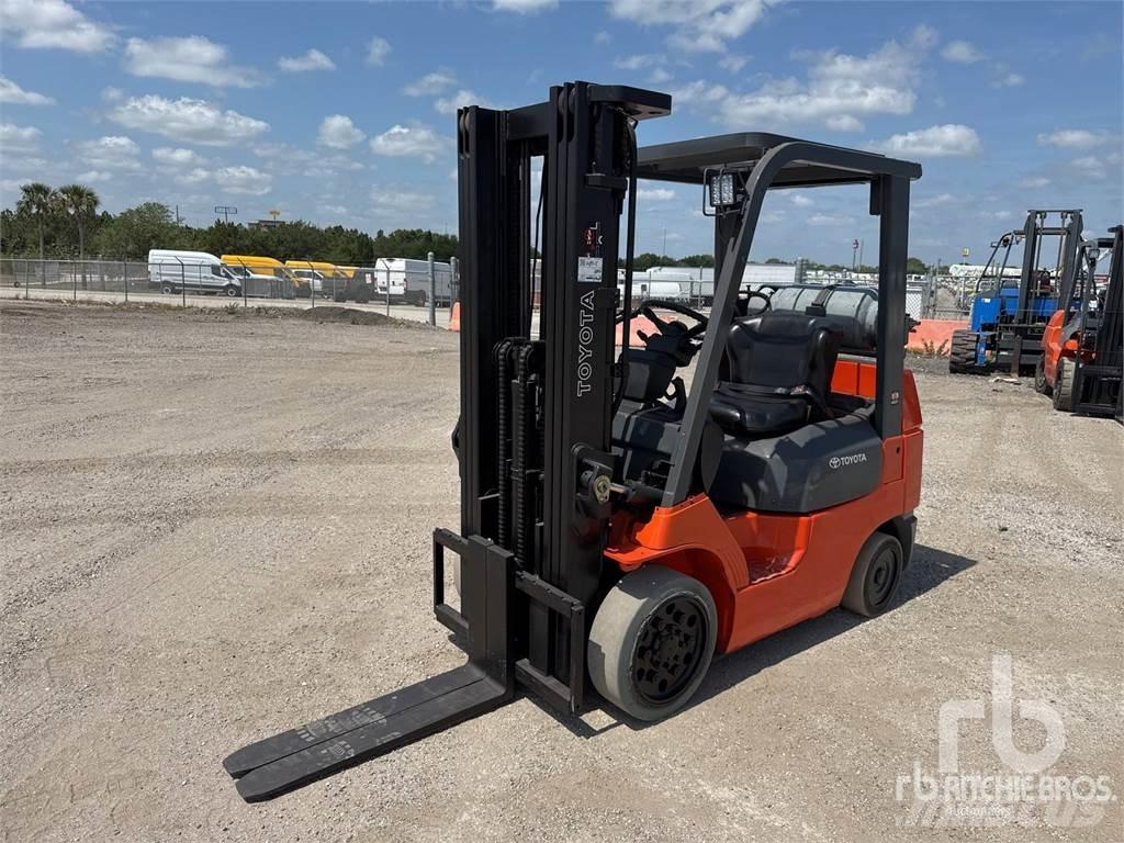 Toyota 7FGCU25 디젤 지게차