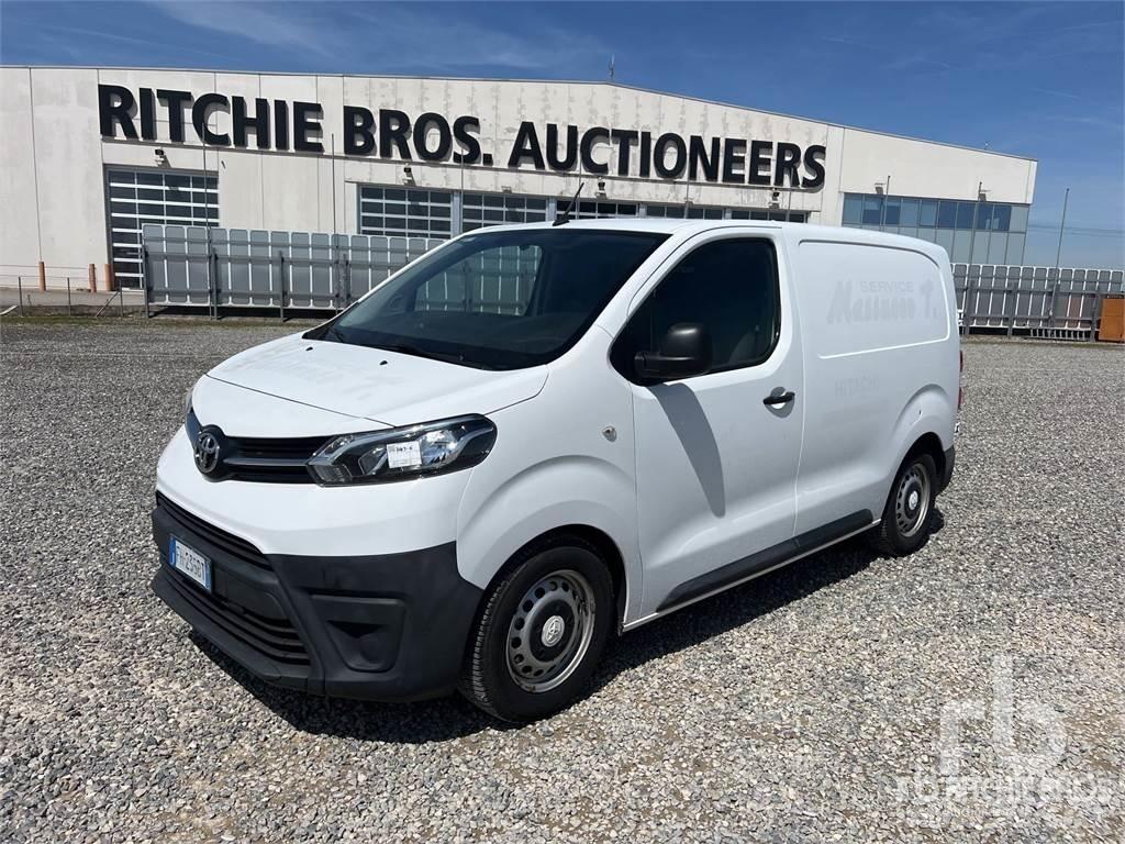Toyota PROACE 패널 화물차