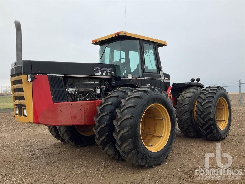 Versatile 876 트랙터