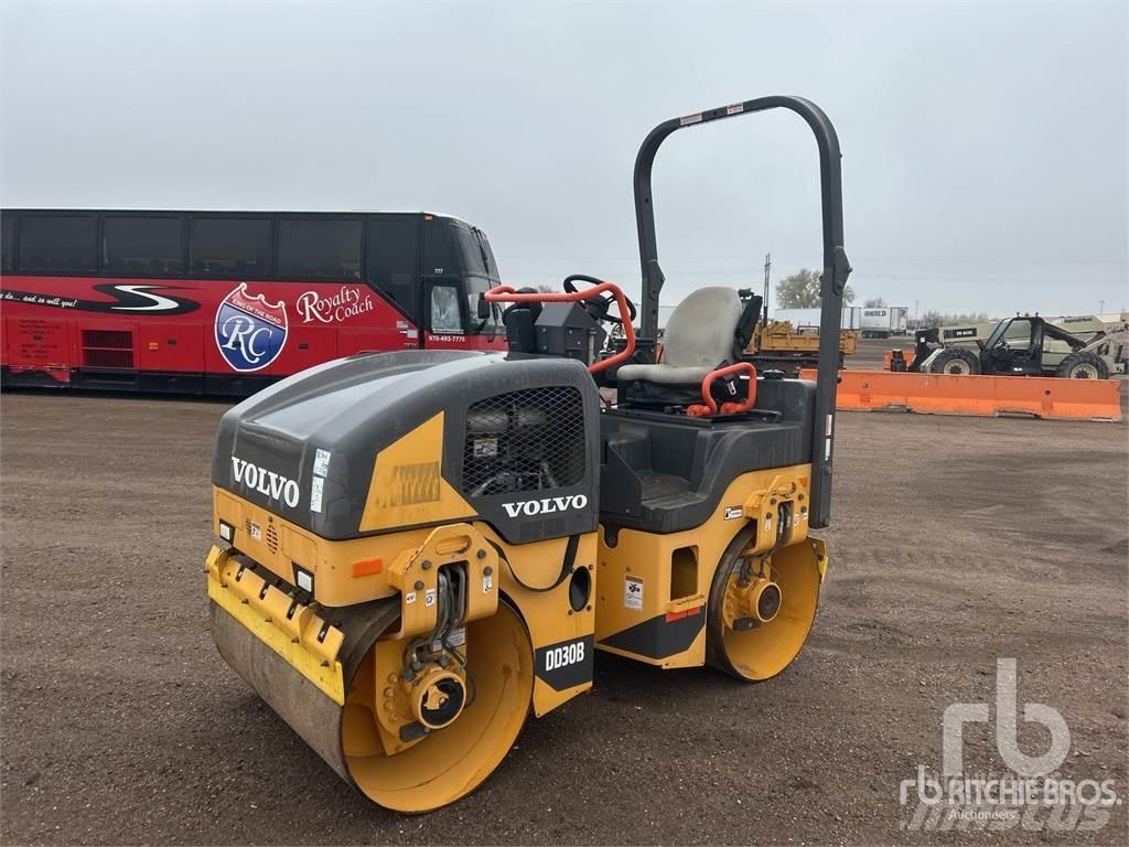 Volvo DD30B 트윈 드럼 롤러