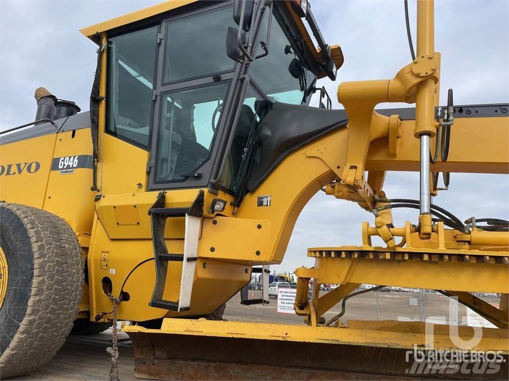 Volvo G946 그레이더
