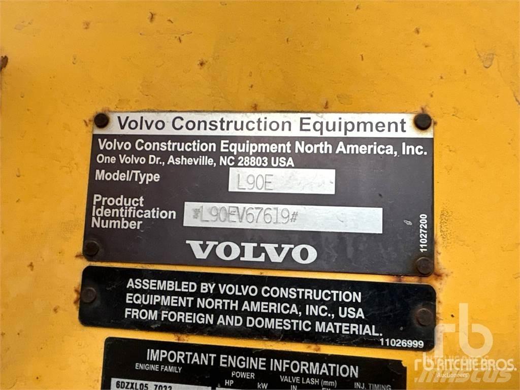 Volvo L90E  휠로우더