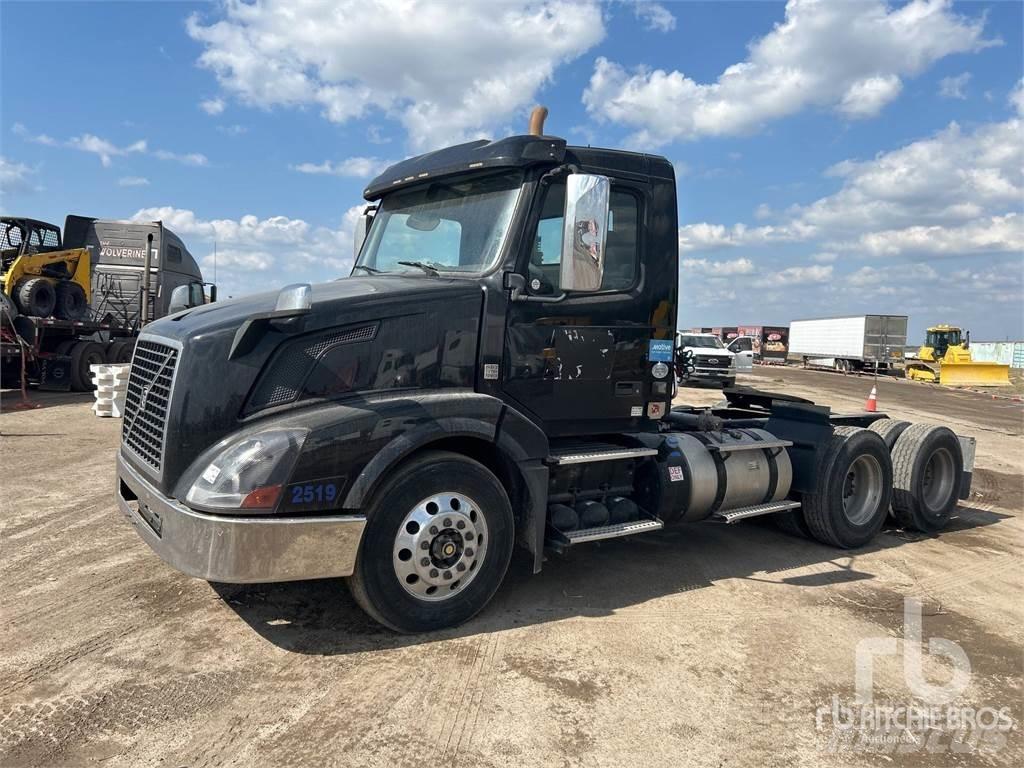 Volvo VNL300 트랙터 유닛