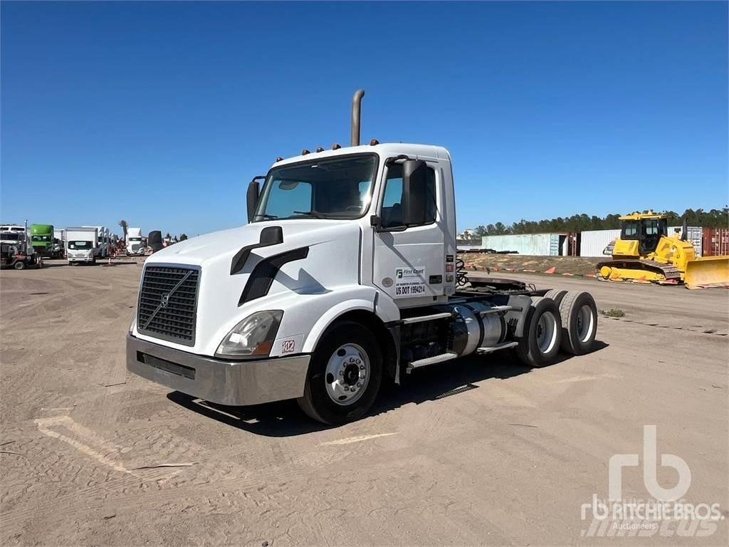 Volvo VNL300 트랙터 유닛