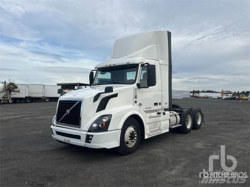Volvo VNL300 트랙터 유닛