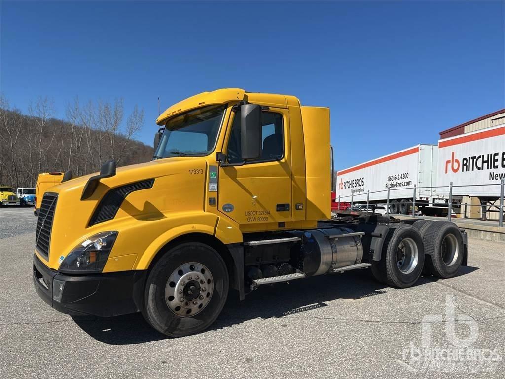Volvo VNL300 트랙터 유닛