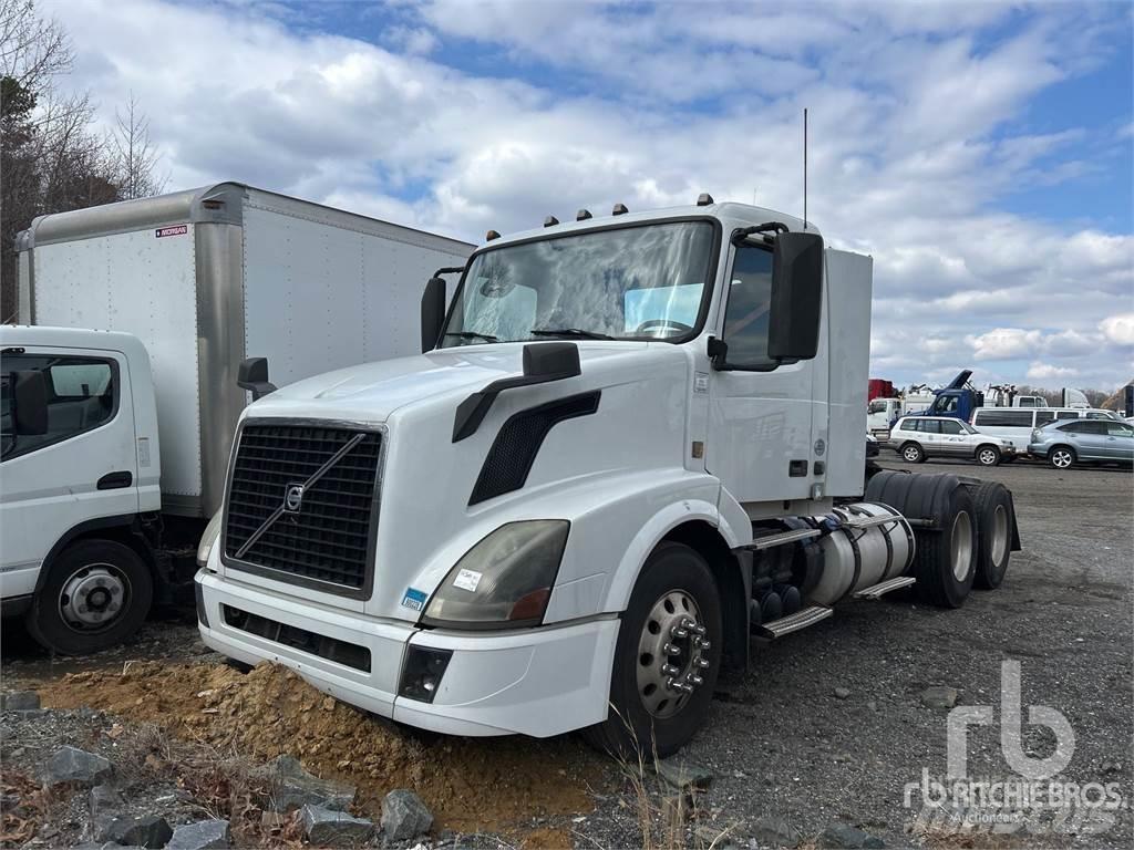 Volvo VNL300 트랙터 유닛
