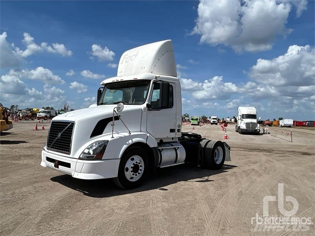 Volvo VNL300 트랙터 유닛