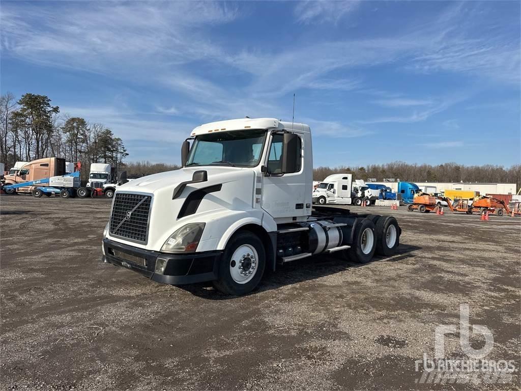 Volvo VNL300 트랙터 유닛