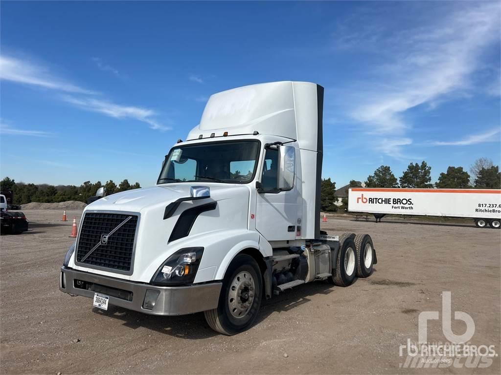 Volvo VNL300 트랙터 유닛