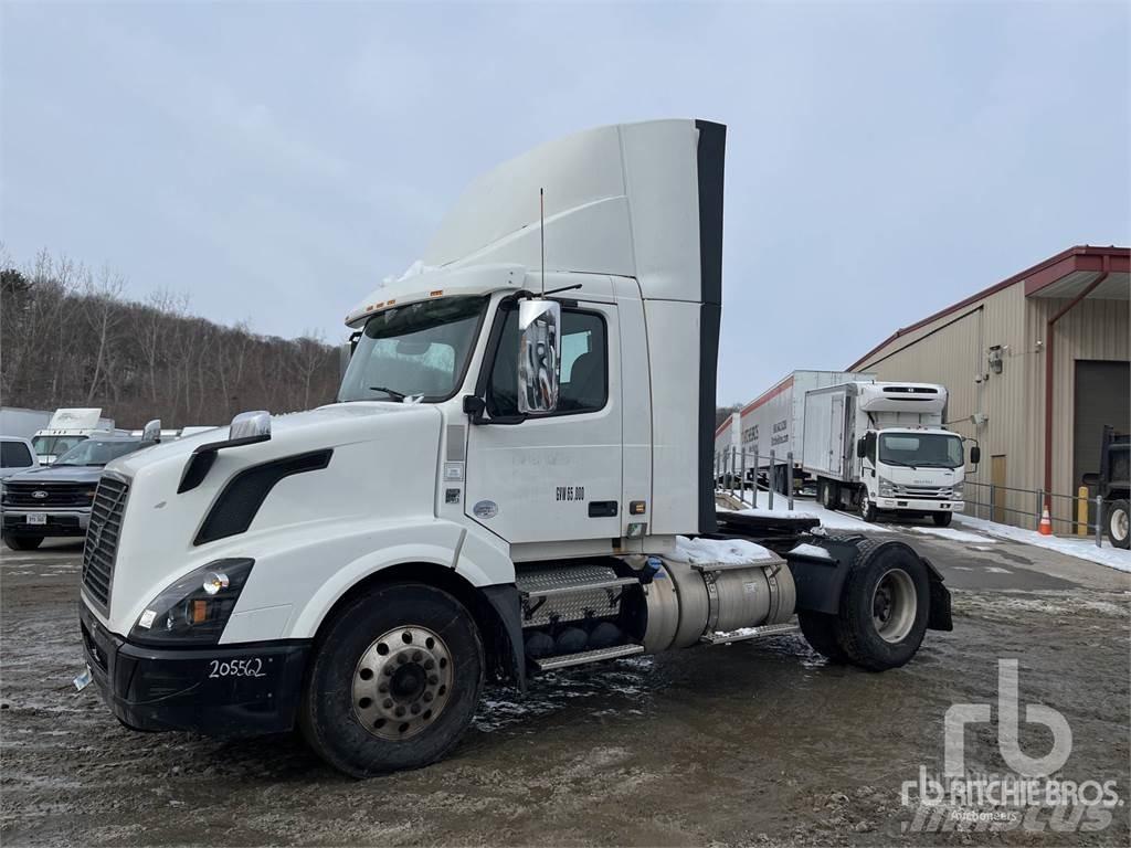 Volvo VNL300 트랙터 유닛