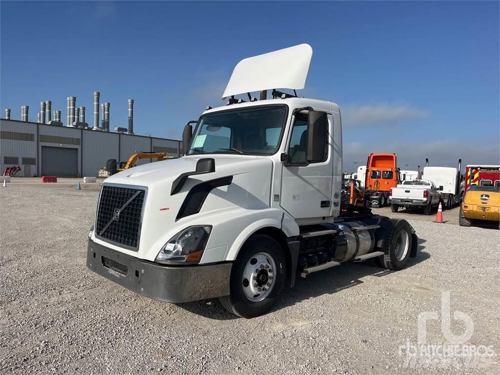 Volvo VNL300 트랙터 유닛